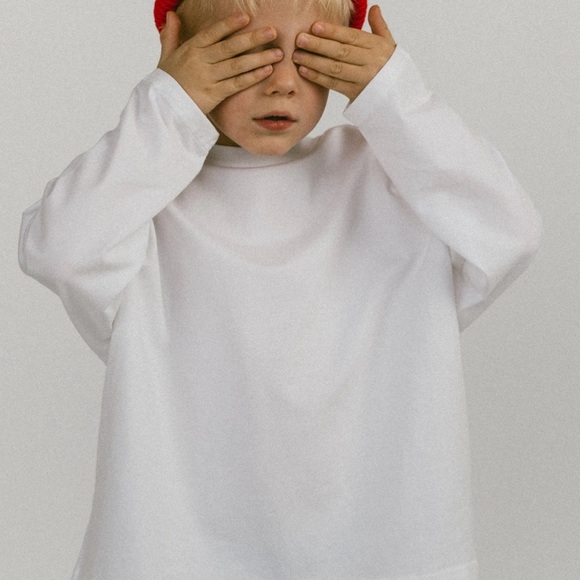 The Children’s Place White Long Sleeve T-Shirt - Picture 1 of 4
